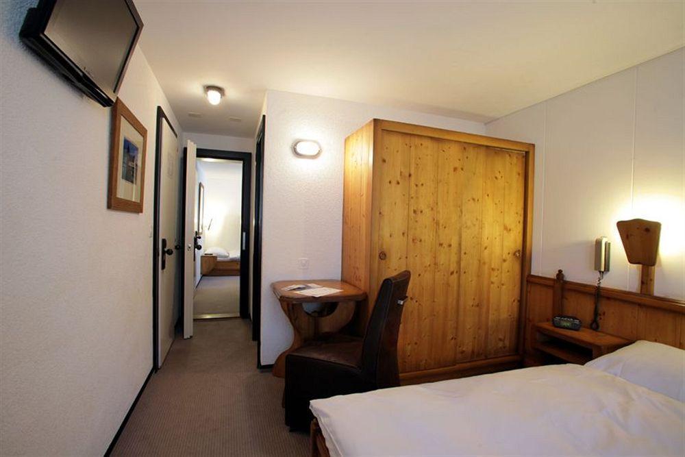 Cristal Hotel 3*
